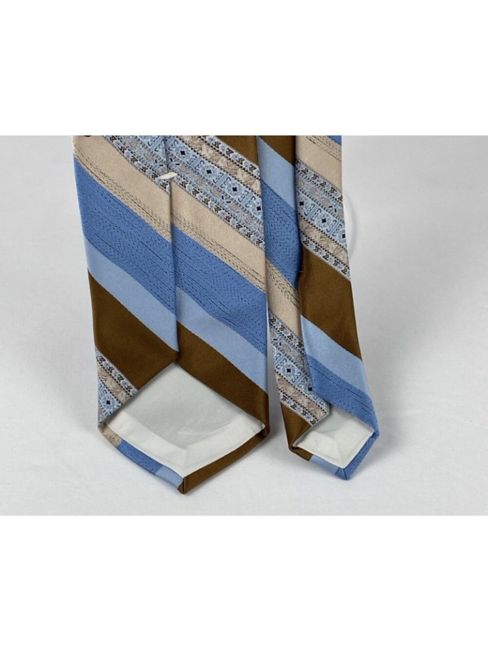 Vintage BOTANY 500 Blues Brown Tan 53.5" 100% Polyester Striped Necktie USA Made - Picture 5 of 5